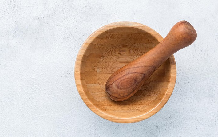 cobek kayu retak